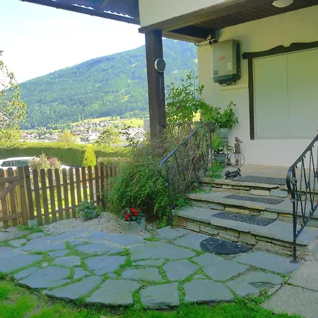 Apartment Geraeumiges Mit Panoramabergblick