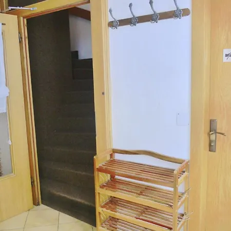 Apartment Geraeumiges Mit Panoramabergblick